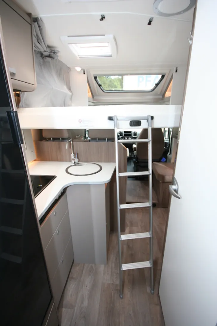 Fahrzeugbild Carado T 328 #15