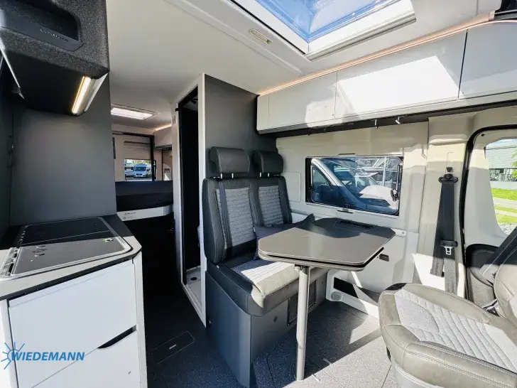 Sicht vorne-hinten Adria Twin Edition 640 SGX * Navi * Solar * Tuning *26
