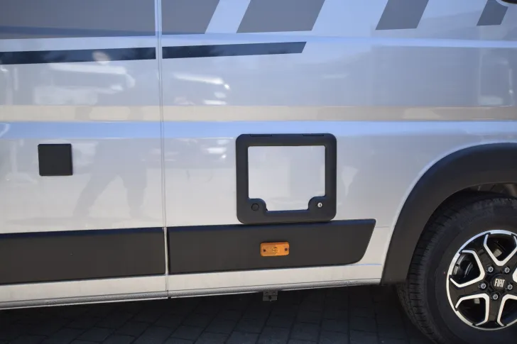 Fahrzeugbild Carado CV640 PRO+ Aufstelldach*Schwenkbad* #7