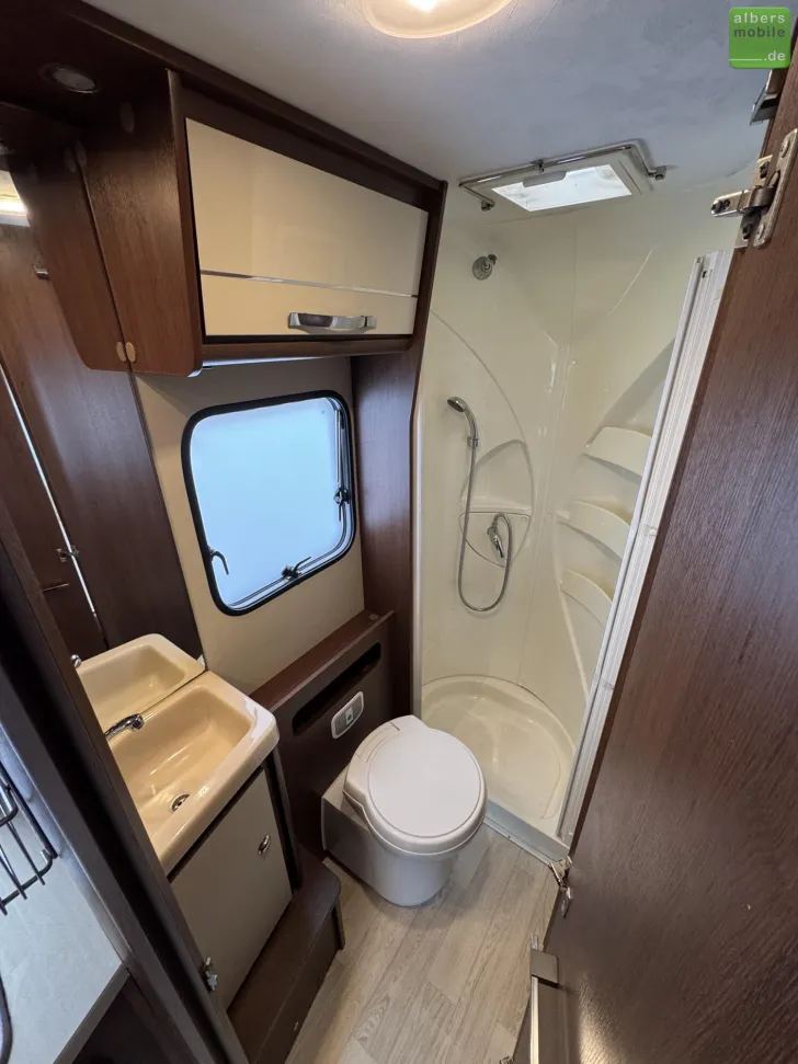 Fahrzeugbild Roller Team Auto-Roller 595P Markise AHK Fahrradträger 140PS #17