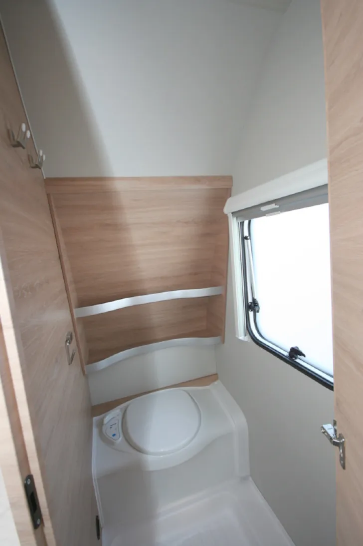 Fahrzeugbild Knaus Südwind 450 FU Black Selection #12