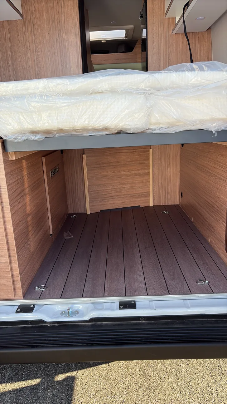 Heckgarage Weinsberg CaraBus 600 MQ Care Drive