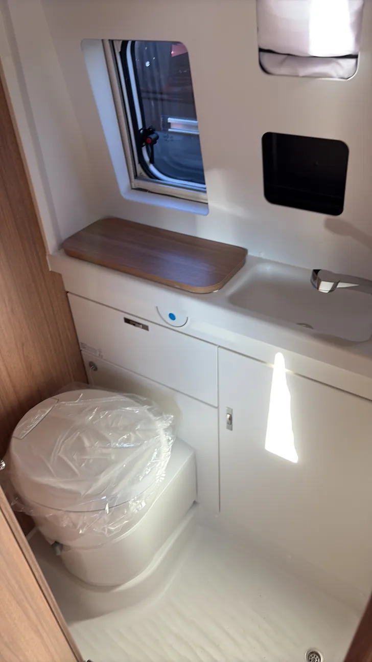 Toilette Weinsberg CaraBus 600 MQ Care Drive