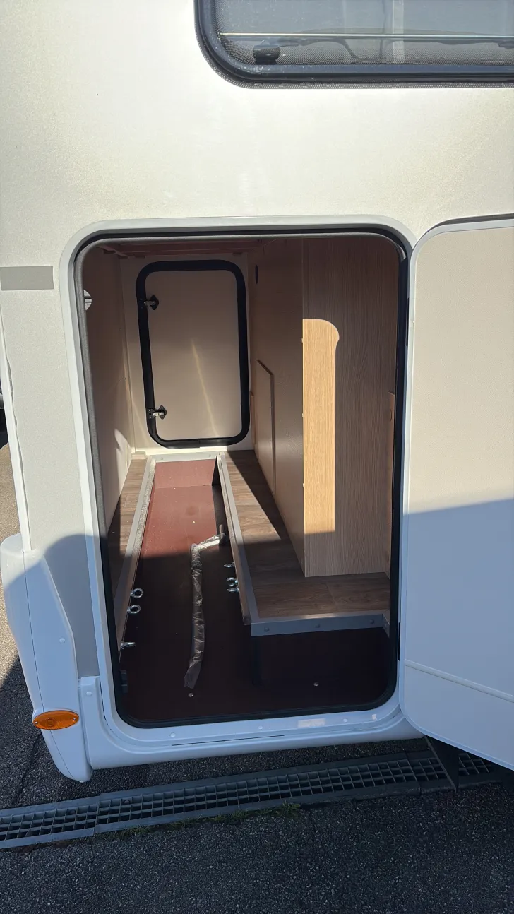 Heckgarage Sunlight V 60 Adventure Edition Sondermodell