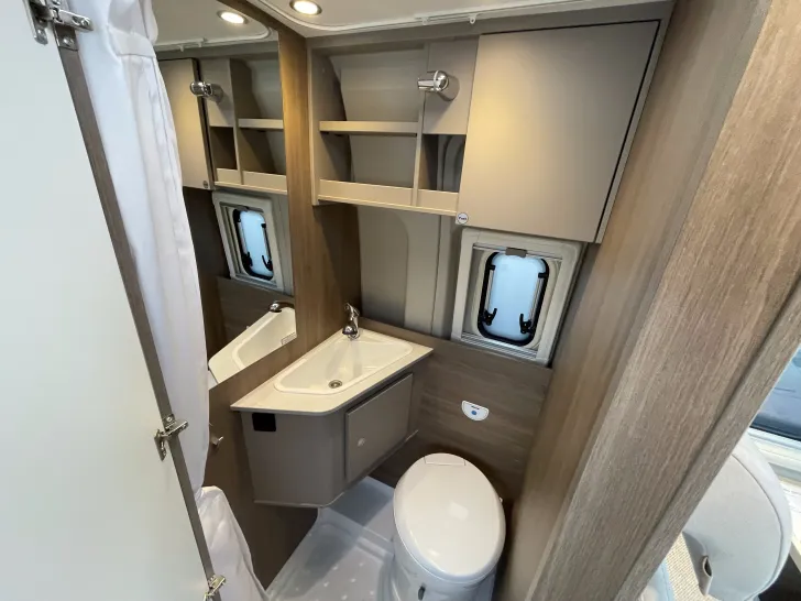 Fahrzeugbild Carado CV 602 pro Co-Driver Paket mit ACC StopGo #11