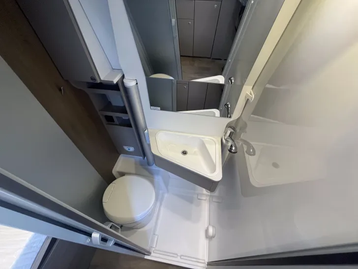 Fahrzeugbild Carado CV 600 PRO+ UPE 81.795,- #11