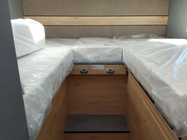 Fahrzeugbild Dethleffs Just Camp T 6812 EB Active-Paket, Hubbett #13