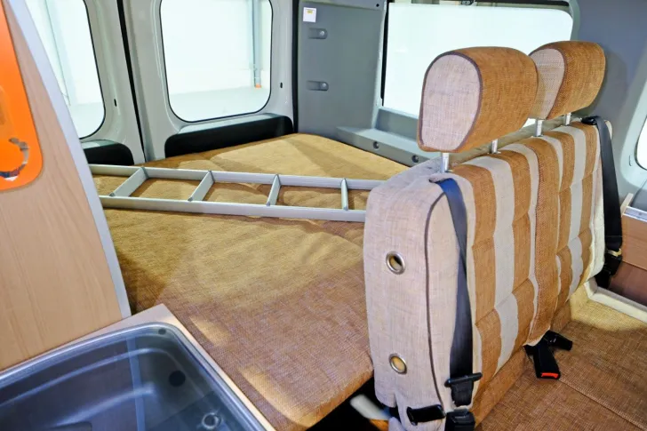 Fahrzeugbild Bürstner City Car 500/Aufstelldach/Klima/4 Schlafplätze #11
