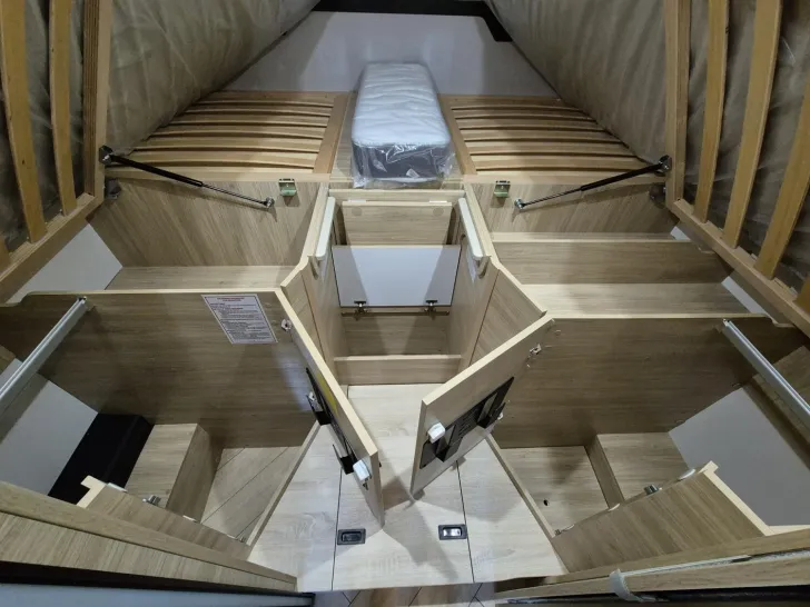 Fahrzeugbild Chausson Titanium 797 Arctic/4100kg/ohne Hubbett #15