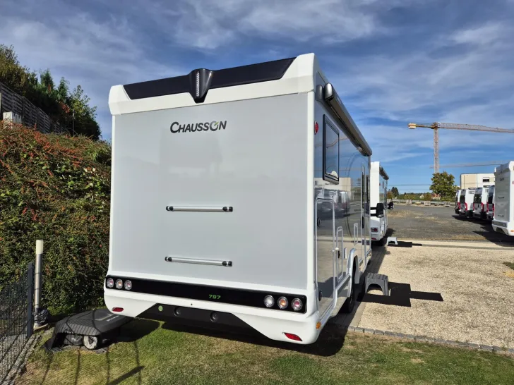 Fahrzeugbild Chausson Titanium 797 Hubbett/Arctic/AHK/Allwetter/4100kg #8
