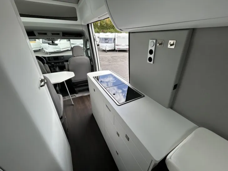 Fahrzeugbild VW Grand California 680 #9