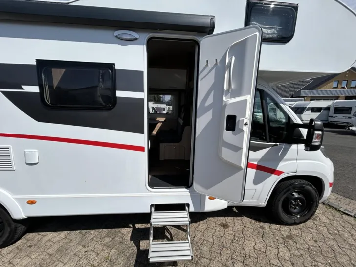 Fahrzeugbild Sunlight A 70 #8