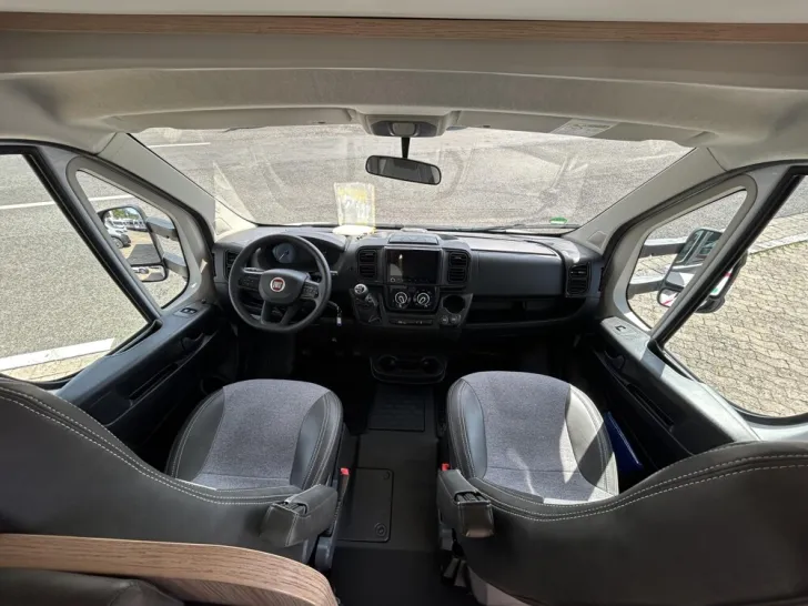 Fahrzeugbild Sunlight A 70 #20