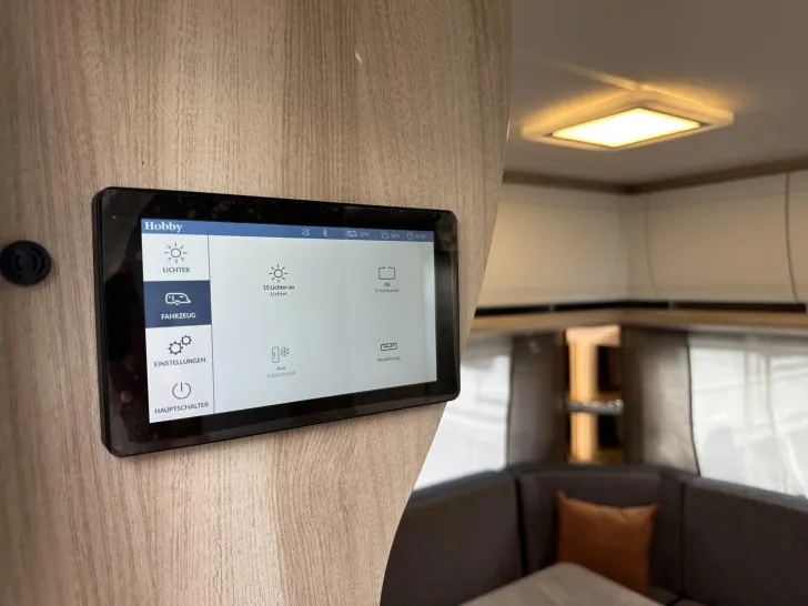 Fahrzeugbild Hobby De Luxe 460 UFe Mod.2026; 1500kg; FH; ETS;Autark #6