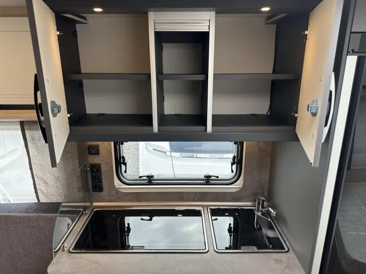 Fahrzeugbild Hobby De Luxe 460 UFe Mod.2026; 1500kg; FH; ETS;Autark #10