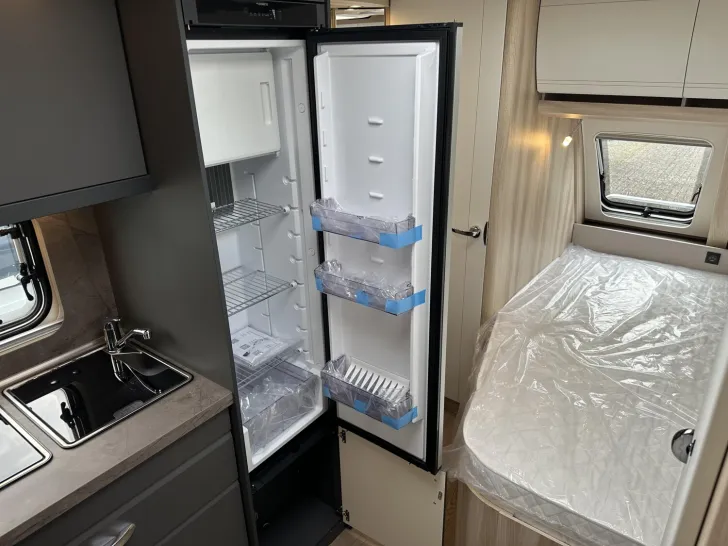 Fahrzeugbild Hobby De Luxe 460 UFe Mod.2026; 1500kg; FH; ETS;Autark #11