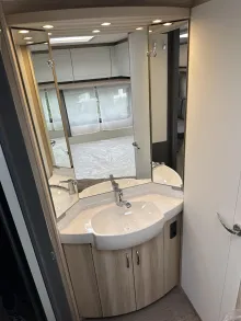 Fahrzeugbild Hobby De Luxe 460 UFe Mod.2026; 1500kg; FH; ETS;Autark #13