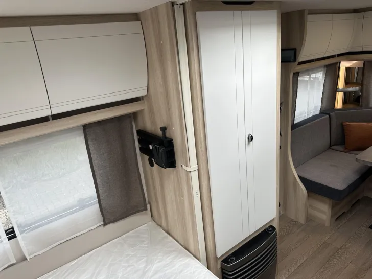 Fahrzeugbild Hobby De Luxe 460 UFe Mod.2026; 1500kg; FH; ETS;Autark #15