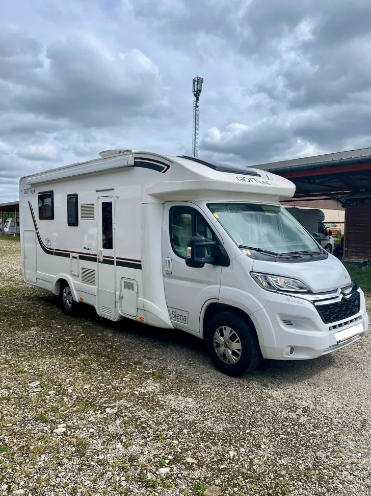 Fahrzeugbild GIOTTILINE Siena 395 #1