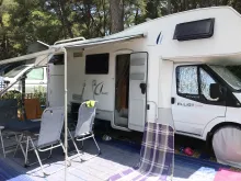 Fahrzeugbild Ci Elliot Garage #2