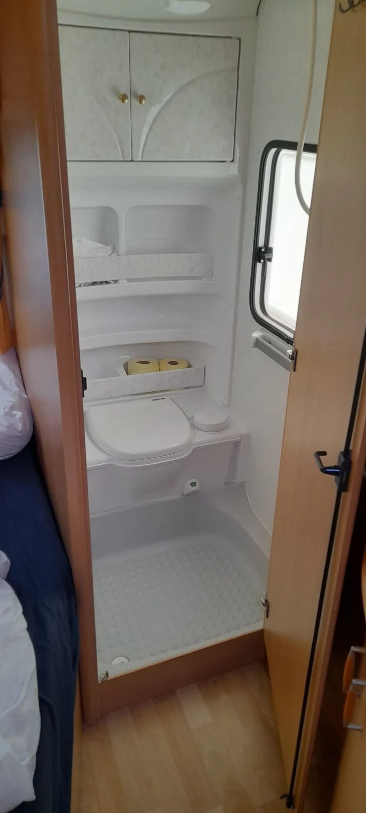 Fahrzeugbild Hobby De Luxe Easy 560 KMFe #6