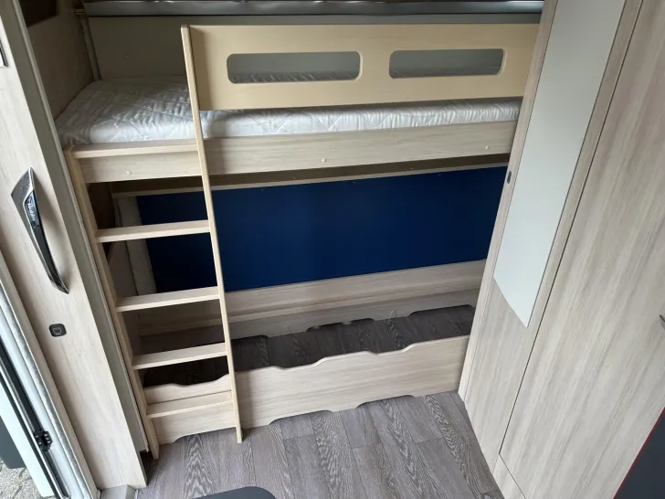 Fahrzeugbild Hobby De Luxe 490 KMF autom. Sat Anlage; FH, Mover #7