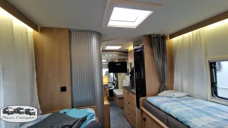 Fahrzeugbild Joa Camp Teilintegrierte 75T - 5-Sitze, 3,5t, Vollaustattg #15