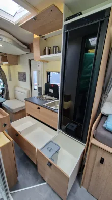 Fahrzeugbild Joa Camp Teilintegrierte 75T - 5-Sitze, 3,5t, Vollaustattg #20