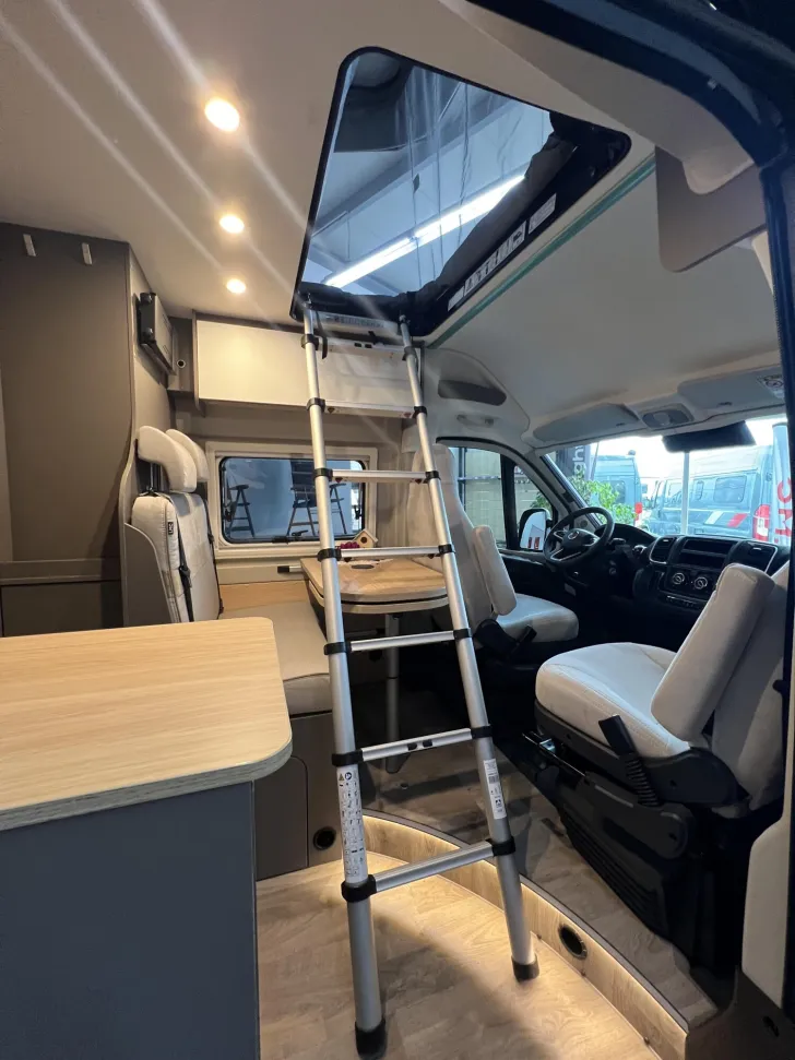 Fahrzeugbild LMC Innovan 600 Automatik incl. Schlafdach #14