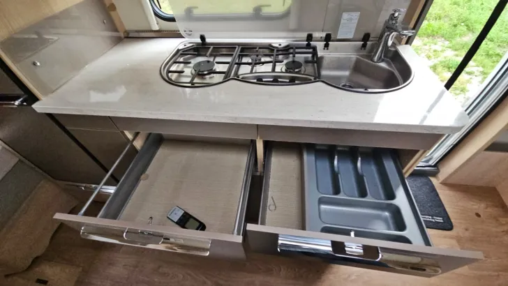 Fahrzeugbild Hymer Eriba Nova GL 560 #19