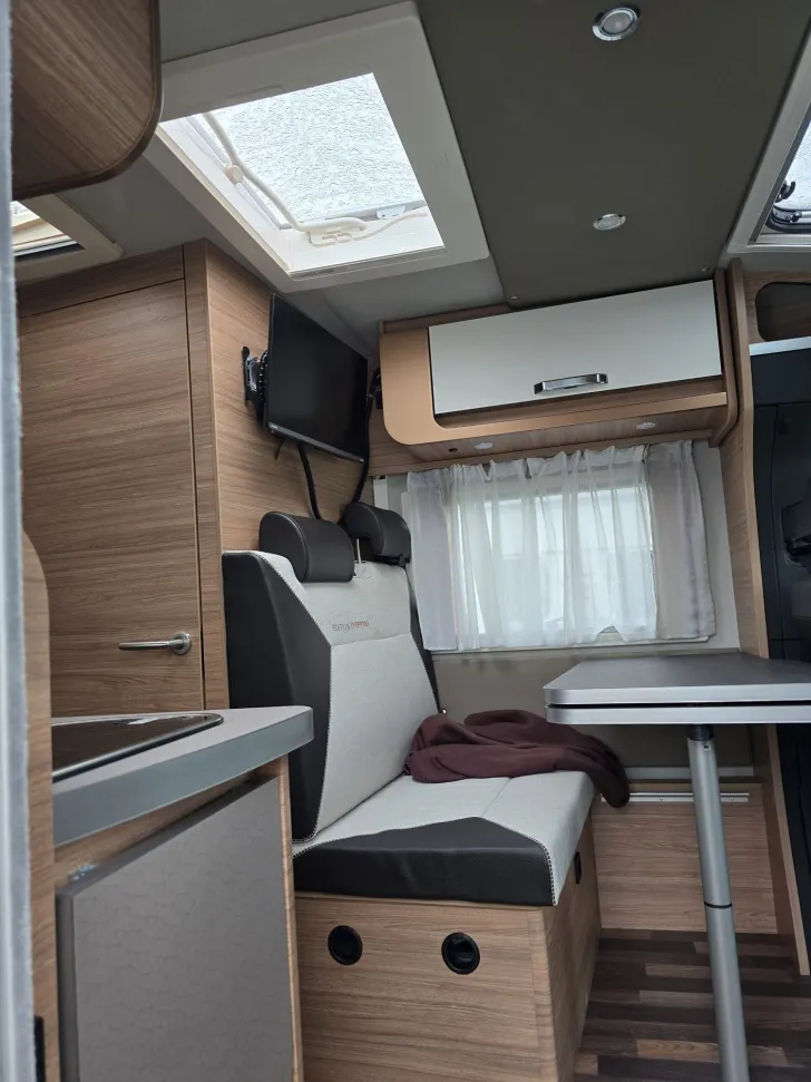 Fahrzeugbild Weinsberg CaraCompact 640 MEG EDITION [PEPPER] Hot Pepper-Paket #5