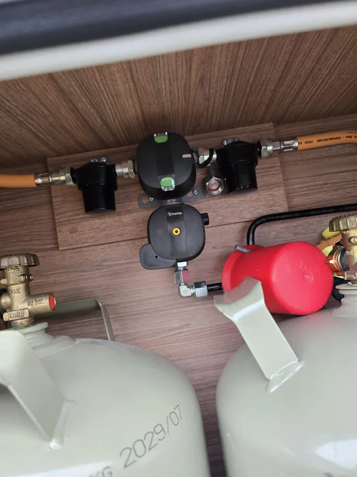 Fahrzeugbild Weinsberg CaraCompact 640 MEG EDITION [PEPPER] Hot Pepper-Paket #14