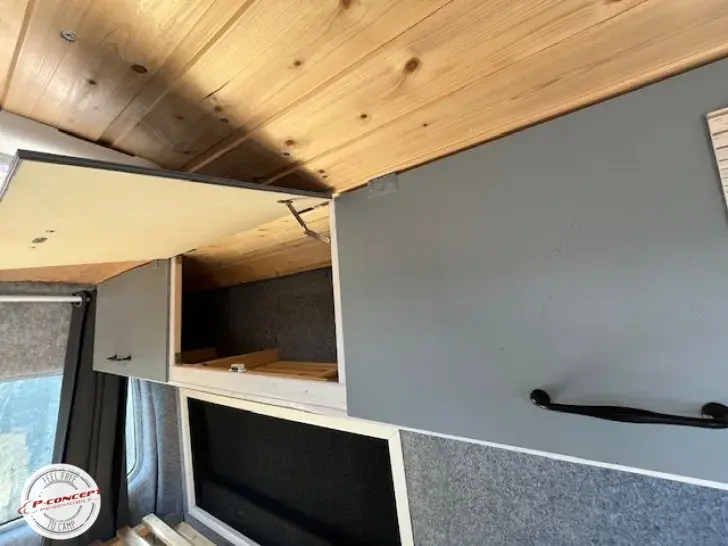 Fahrzeugbild Opel Movano Wohnmobil Ausbau für Bastler #11