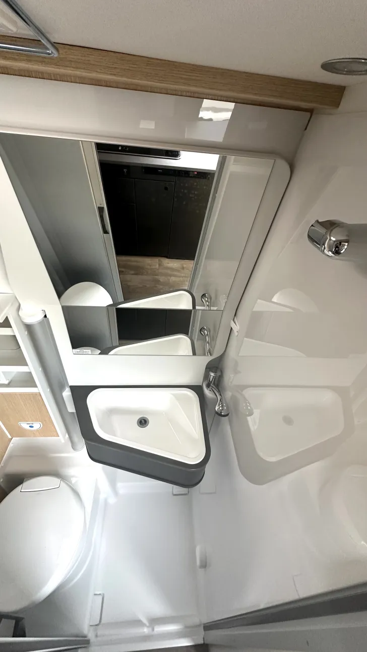 Fahrzeugbild Sunlight Camper Van Cliff 640 X #17