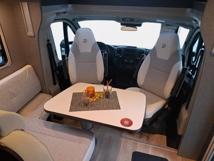 Fahrzeugbild Dethleffs Trend T 6617 EB GT, Familypaket, Paket One #9