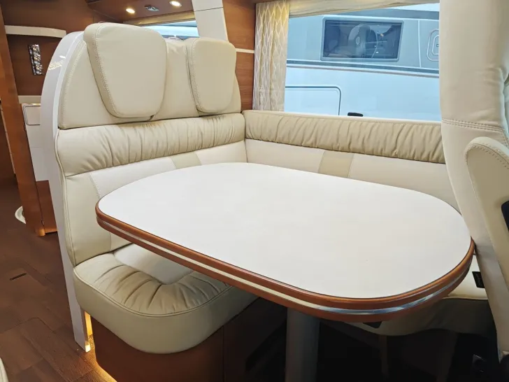 Fahrzeugbild Carthago chic c-line I 5.9 XL LE LP 194.260,- #11