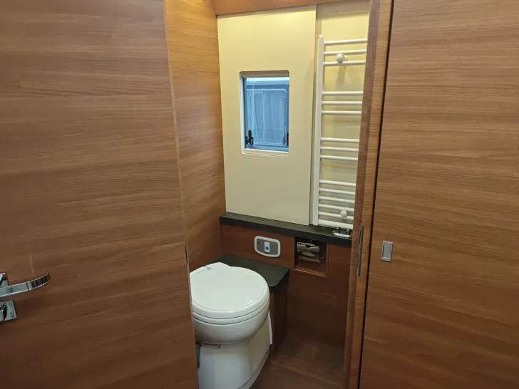 Fahrzeugbild Carthago chic c-line I 5.9 XL LE LP 194.260,- #14