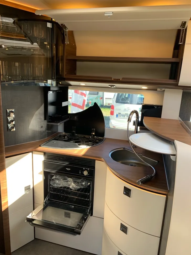 Fahrzeugbild Carthago C-LINE I 5.9 XL LE #12