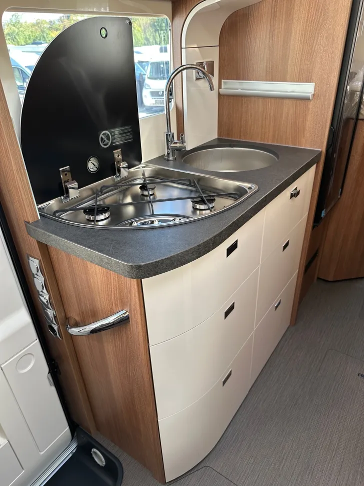 Fahrzeugbild Carthago C-COMPACTLINE I 141 LE #12