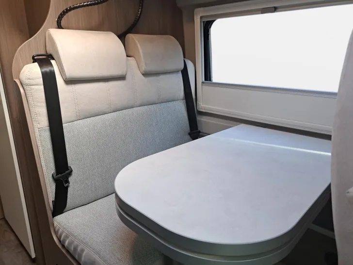 Fahrzeugbild Carado pro CV 640 SAT+TV / AHK / RFK 8fach bereift #12