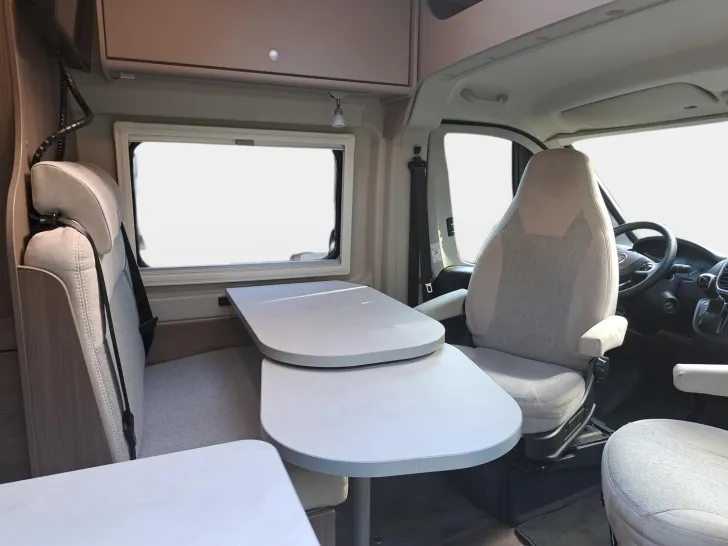 Fahrzeugbild Carado pro CV 640 SAT+TV / AHK / RFK 8fach bereift #15