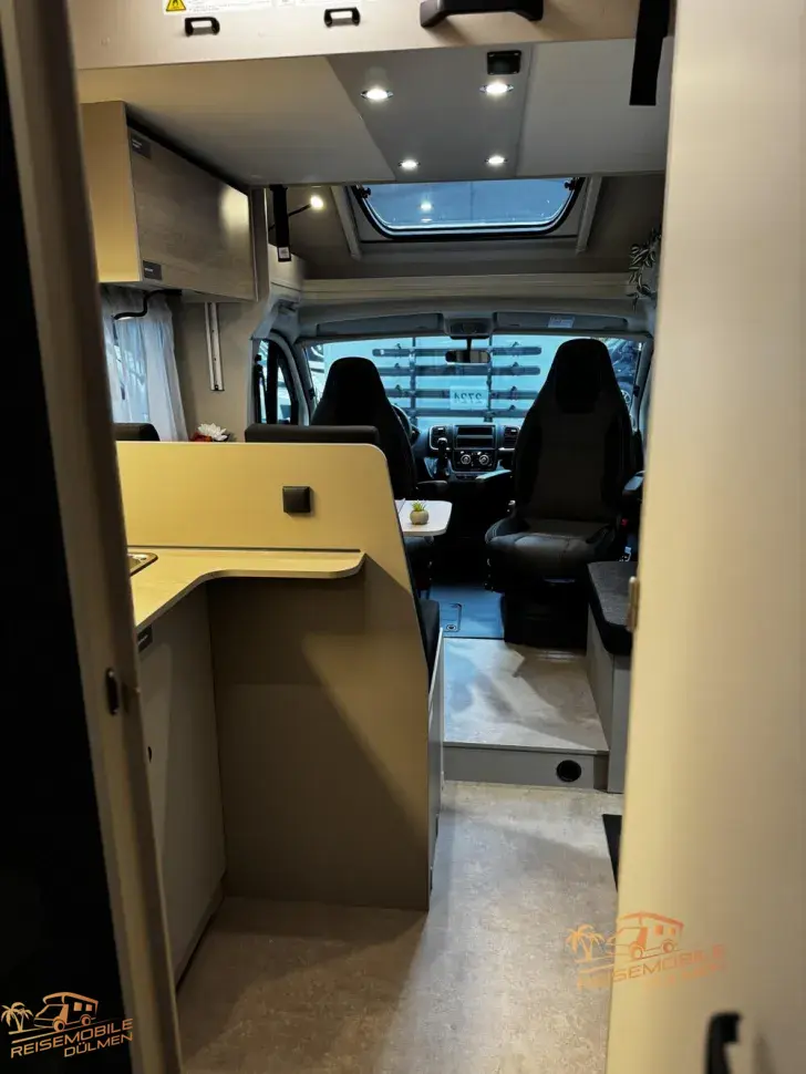 Fahrzeugbild LMC Tracer 730 EL Automatik #15
