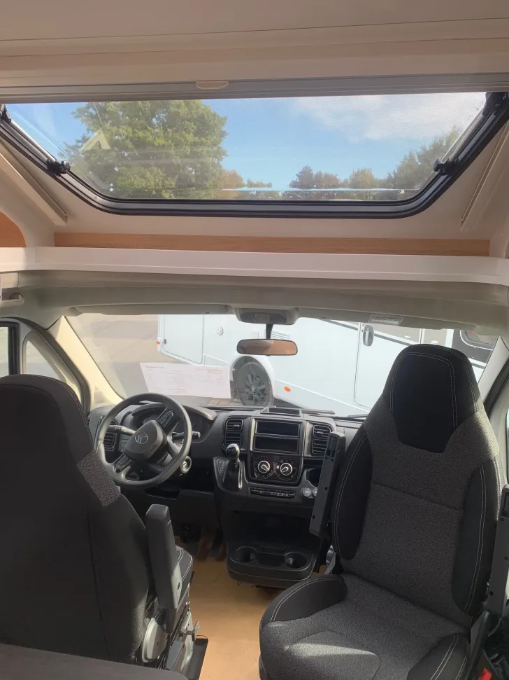 Fahrzeugbild Sunlight T 67 Citroen 140PS Automatik* #5