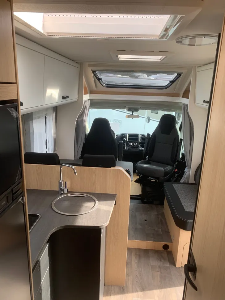 Fahrzeugbild Sunlight T 67 Citroen 140PS Automatik* #6