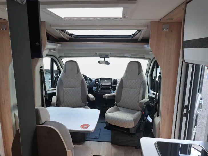 Fahrzeugbild Dethleffs Globebus Camp Active T 1 Automatik, Sat, TV #8