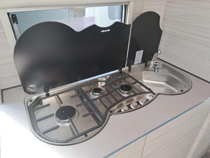 Fahrzeugbild Dethleffs c-joy 410 LK Touring-, Dynamik-Paket, Auflastung #11