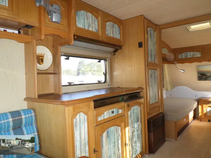 Fahrzeugbild Tabbert Comtesse 530 E Nr. 31 - Einzelbetten, RSG #4