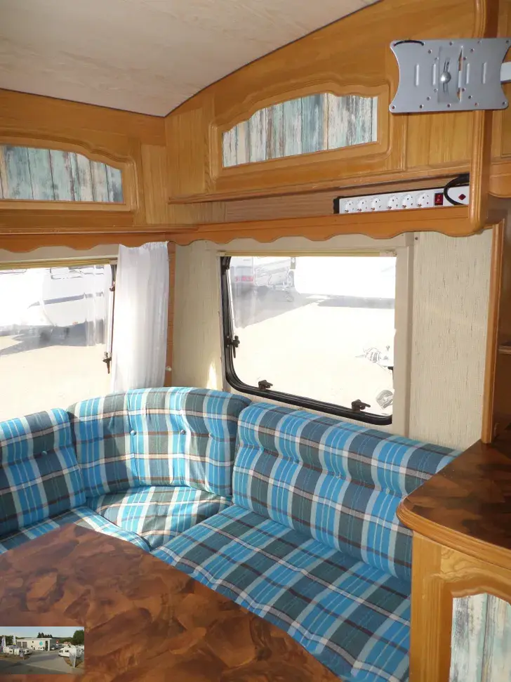 Fahrzeugbild Tabbert Comtesse 530 E Nr. 31 - Einzelbetten, RSG #8