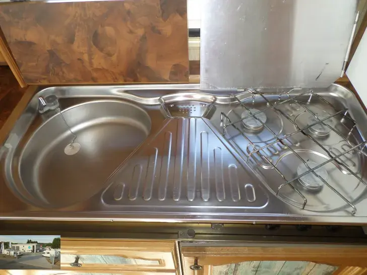 Fahrzeugbild Tabbert Comtesse 530 E Nr. 31 - Einzelbetten, RSG #11