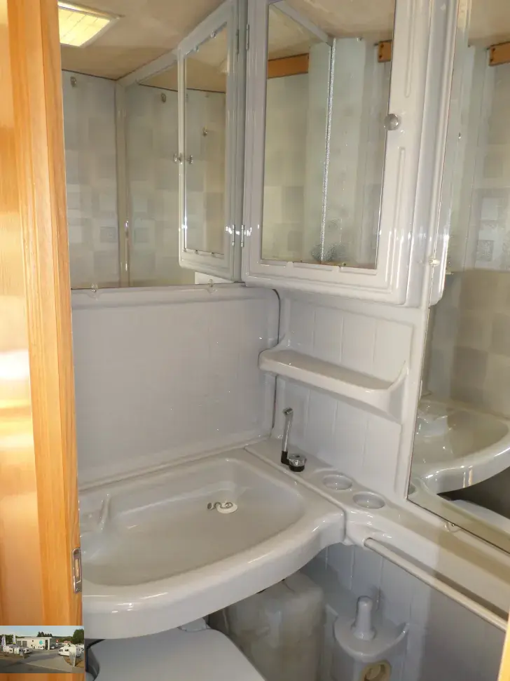 Fahrzeugbild Tabbert Comtesse 530 E Nr. 31 - Einzelbetten, RSG #25